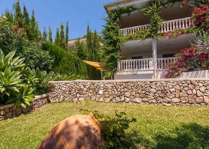 Friendly Villa In Alcanada